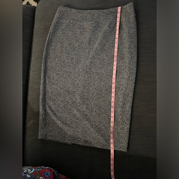 Black and White Pencil Skirt - Picture 3 of 4